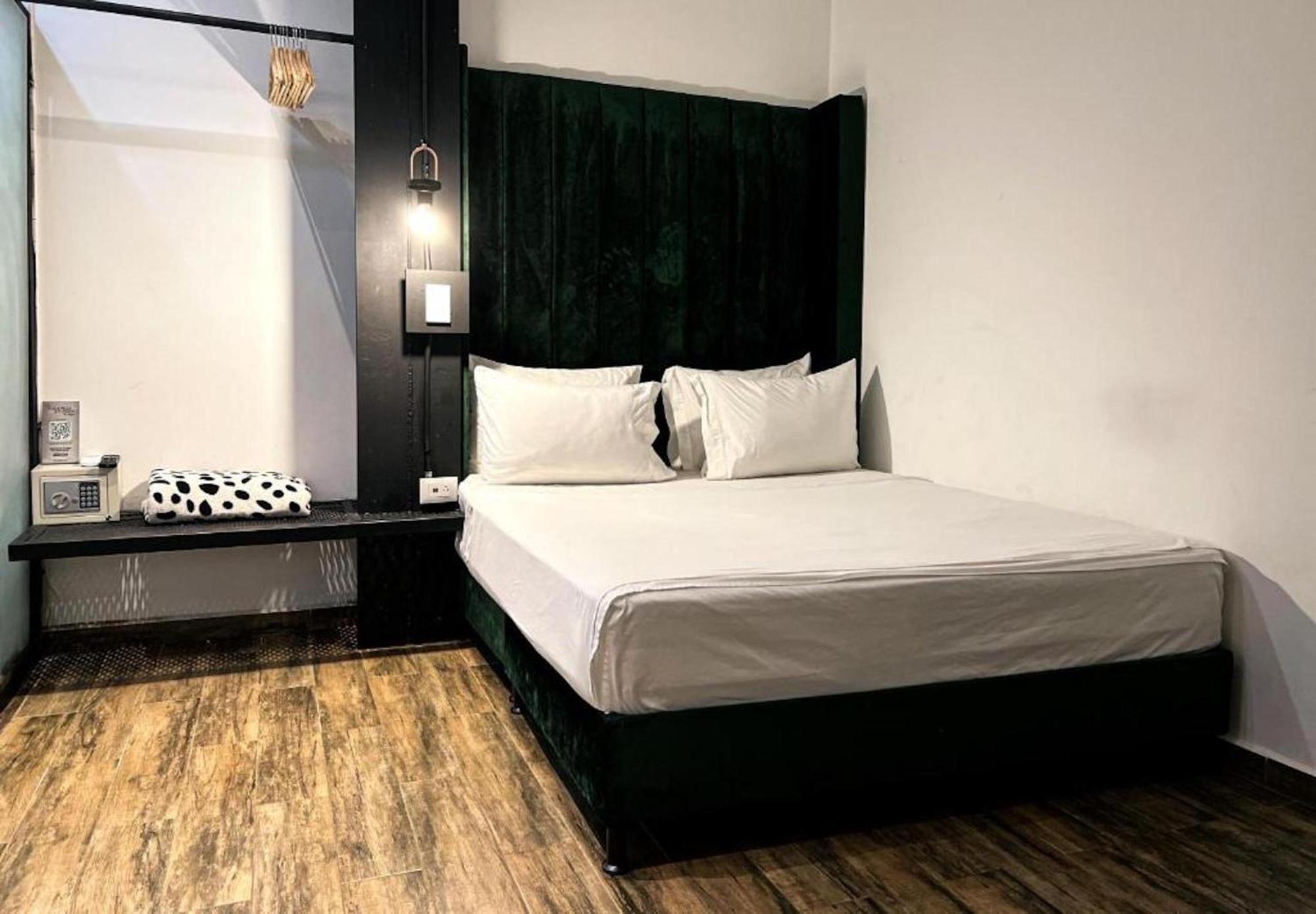 Hotel Lleras Medellin Ngoại thất bức ảnh